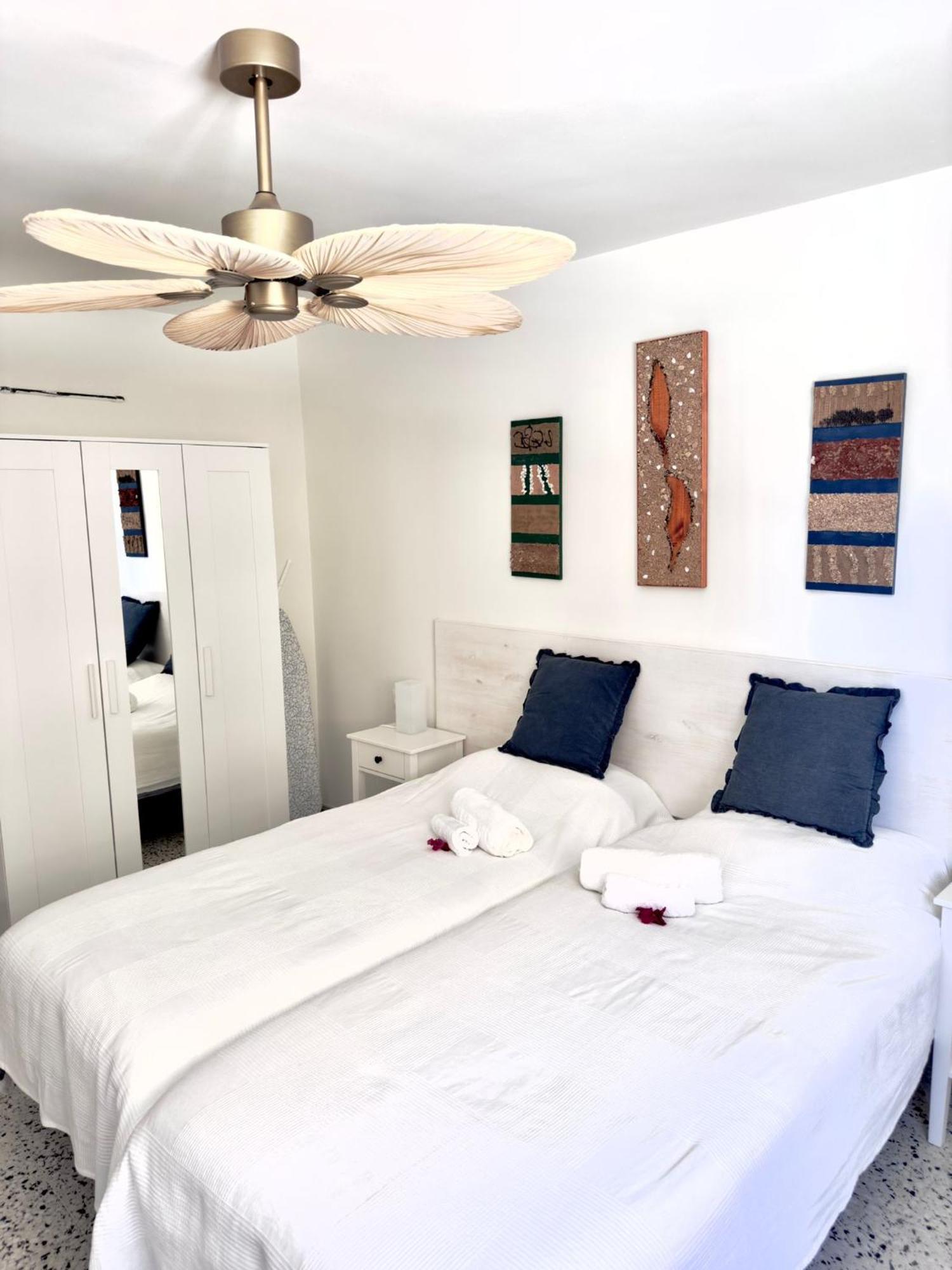 Agua Marina Apartment กันเดลาเรีย ภายนอก รูปภาพ